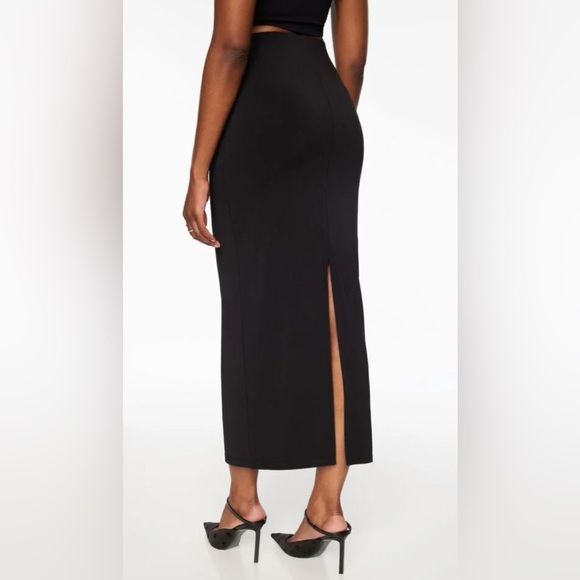 Arya sculpt maxi skirt - Picture 2 of 3